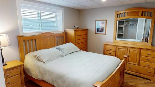50-1401 30Th Avenue, Cranbrook, BC - Indoor Photo Showing Bedroom