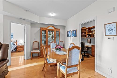 408-1961 Durnin Road, Kelowna, BC - Indoor Photo Showing Dining Room