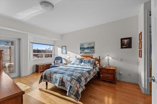 408-1961 Durnin Road, Kelowna, BC - Indoor Photo Showing Bedroom