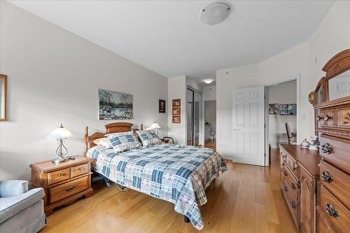 408-1961 Durnin Road, Kelowna, BC - Indoor Photo Showing Bedroom