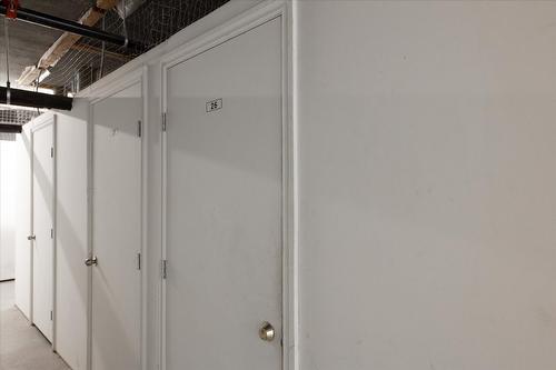 408-1961 Durnin Road, Kelowna, BC - Indoor