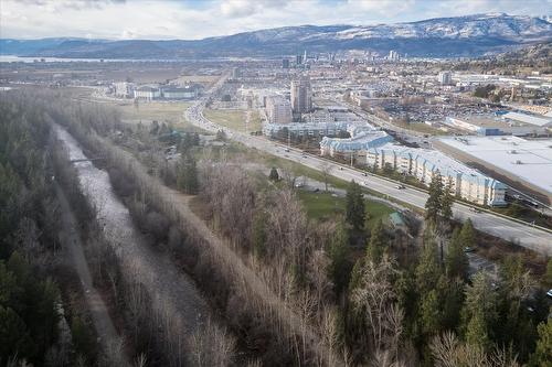 408-1961 Durnin Road, Kelowna, BC - Outdoor With View