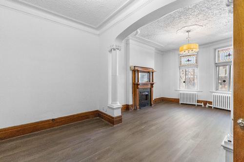 Living room - 2320 Av. Marcil, Montréal (Côte-Des-Neiges/Notre-Dame-De-Grâce), QC - Indoor Photo Showing Other Room