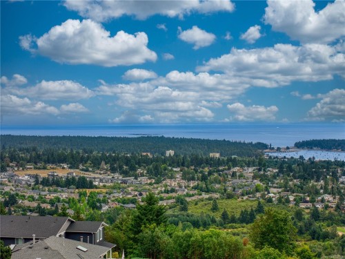 369 Trinity Dr, Nanaimo, BC 