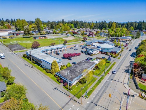 2082 Comox Ave, Comox, BC 