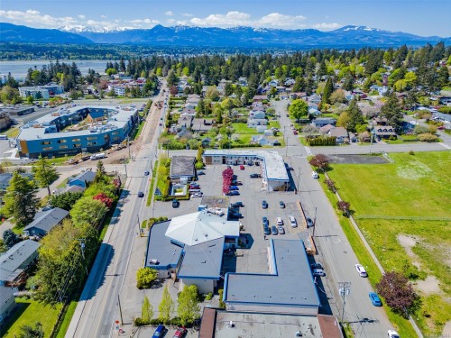 2082 Comox Ave, Comox, BC 