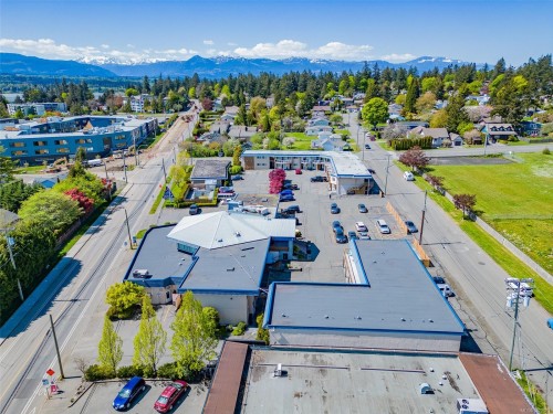 2082 Comox Ave, Comox, BC 