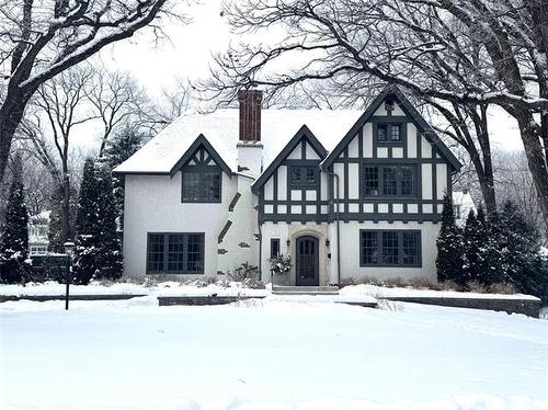 135 Ash St, Winnipeg, MB 