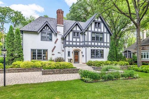 135 Ash St, Winnipeg, MB 