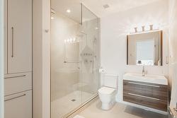 Salle de bains attenante à la CCP - 