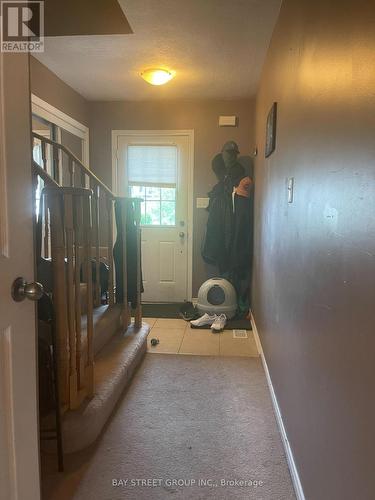 27 Newport Crescent, Hamilton, ON - Indoor Photo Showing Other Room