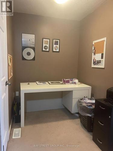 27 Newport Crescent, Hamilton, ON - Indoor