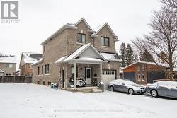 58 VIPOND ROAD  Whitby (Brooklin), ON L1M 2P2