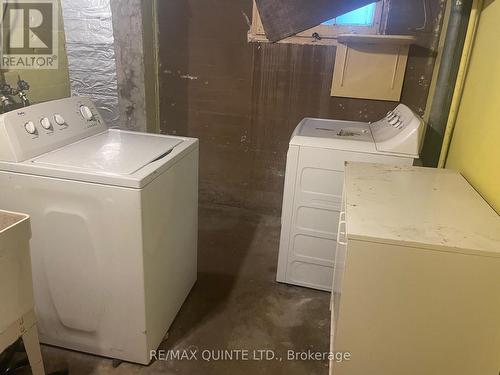 55 Connaught Avenue, London East (East G), ON - Indoor Photo Showing Laundry Room