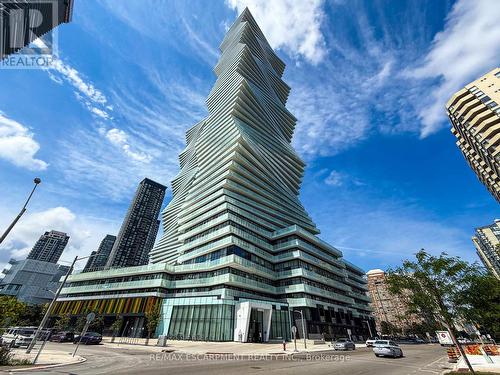 3413 - 3883 QUARTZ ROAD  Mississauga, ON L5B 0M4