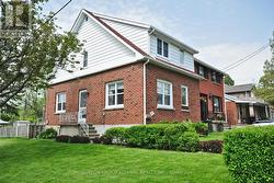 26 FORTY FIRST STREET  Toronto, ON M8W 3N6