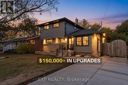 39 GRANDFIELD STREET  Hamilton, ON L8T 2H1