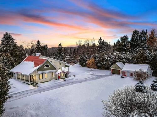 1775 Ch. du Lac-des-Becs-Scie O.  Saint-Sauveur, QC J0R 1R1