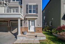106 HELENIUM LANE  Ottawa, ON K4A 1C7