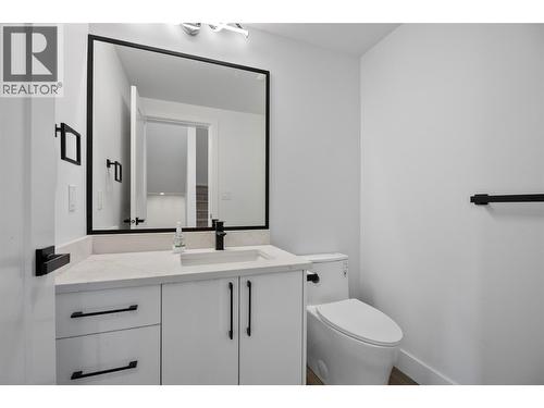 2850 Thompson Drive, Kamloops, BC - Indoor Photo Showing Bathroom