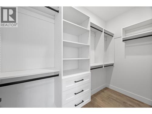 2850 Thompson Drive, Kamloops, BC - Indoor With Storage