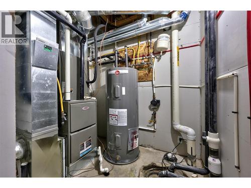 2850 Thompson Drive, Kamloops, BC - Indoor Photo Showing Basement