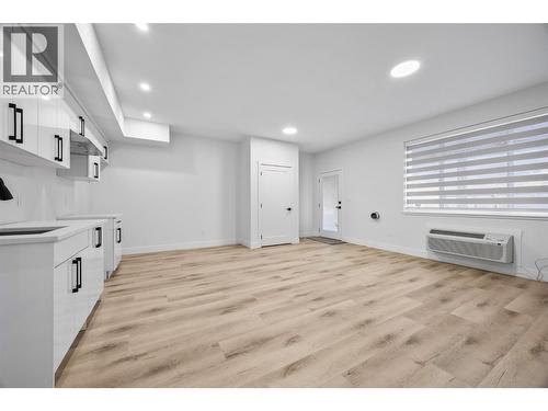 2850 Thompson Drive, Kamloops, BC - Indoor Photo Showing Other Room
