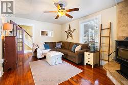 Main floor Living room - 