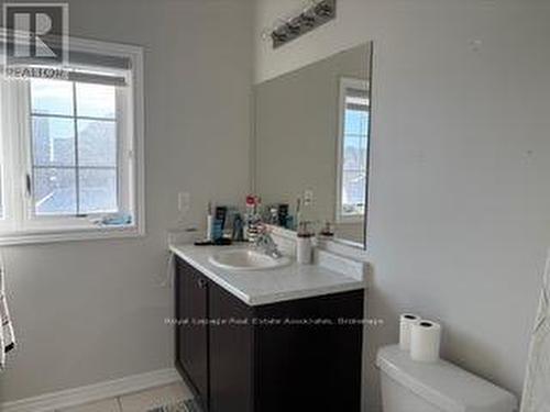 107 East'S Corners Boulevard, Vaughan, ON - Indoor Photo Showing Bathroom