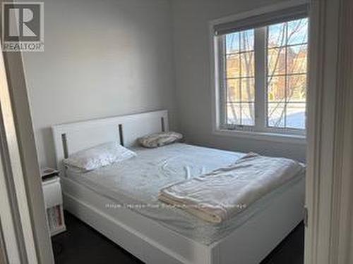 107 East'S Corners Boulevard, Vaughan, ON - Indoor Photo Showing Bedroom