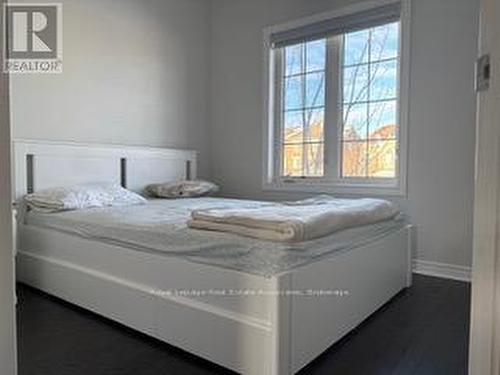 107 East'S Corners Boulevard, Vaughan, ON - Indoor Photo Showing Bedroom