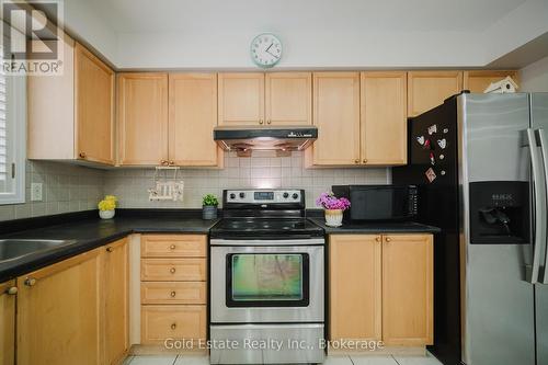 1627 Samuelson Circle, Mississauga, ON - Indoor Photo Showing Kitchen