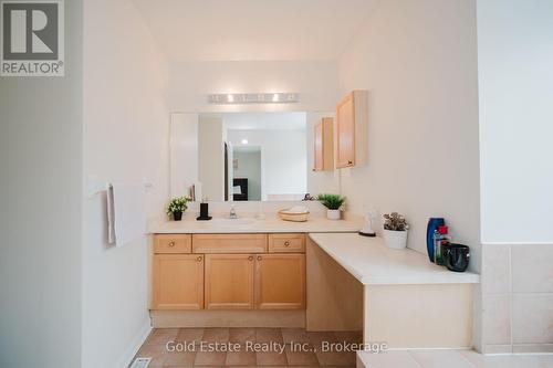1627 Samuelson Circle, Mississauga, ON - Indoor Photo Showing Bathroom