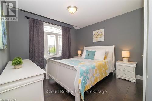 9305 Eagle Ridge Drive, Niagara Falls, ON - Indoor Photo Showing Bedroom