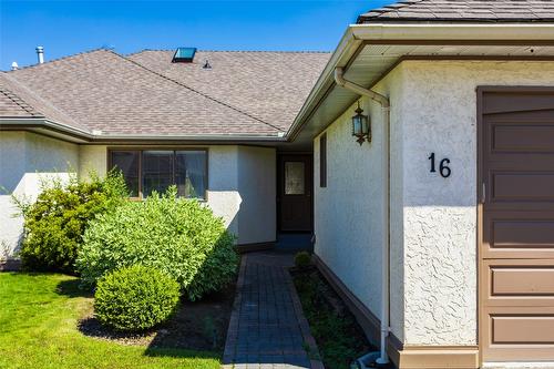 16-950 Lanfranco Road, Kelowna, BC - Outdoor