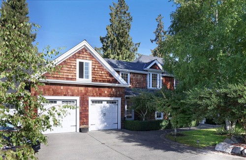 563 Eaglecrest Dr, Qualicum Beach, BC 