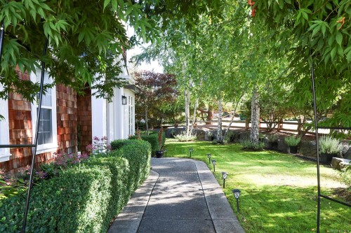 563 Eaglecrest Dr, Qualicum Beach, BC 