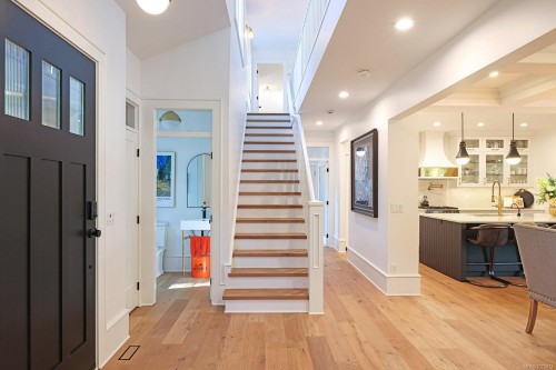 563 Eaglecrest Dr, Qualicum Beach, BC 