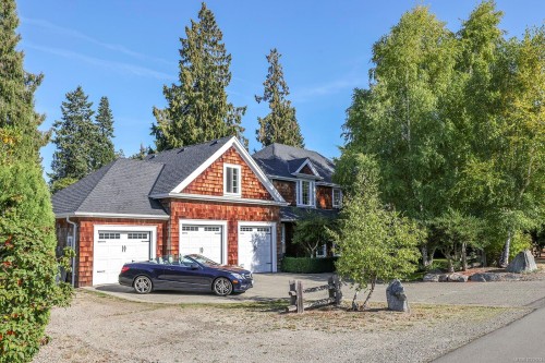 563 Eaglecrest Dr, Qualicum Beach, BC 