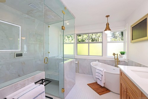 563 Eaglecrest Dr, Qualicum Beach, BC 