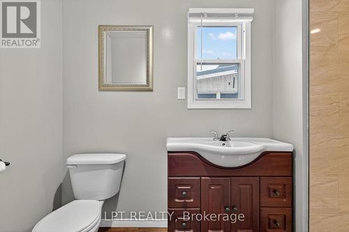 99 Inkerman Street, London East, ON - Indoor Photo Showing Bathroom