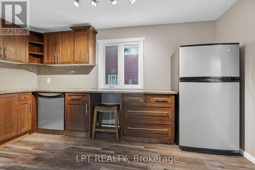99 Inkerman Street, London East, ON - Indoor Photo Showing Kitchen