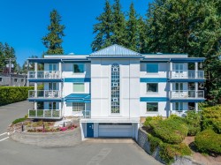 206-1970 Comox Ave  Comox, BC V9M 3M7
