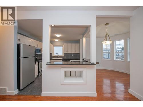 3414A 28Th Avenue Unit# 2, Vernon, BC - Indoor Photo Showing Kitchen