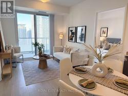 2718 - 50 DUNFIELD AVENUE  Toronto, ON M4S 0E4