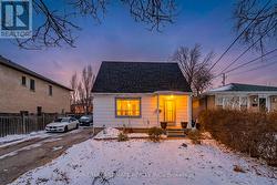 102 AURA LEA BOULEVARD  Toronto, ON M9M 1K5