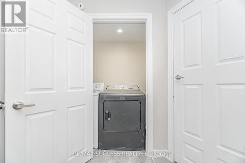 3056 Doyle Street, Mississauga, ON - Indoor Photo Showing Laundry Room