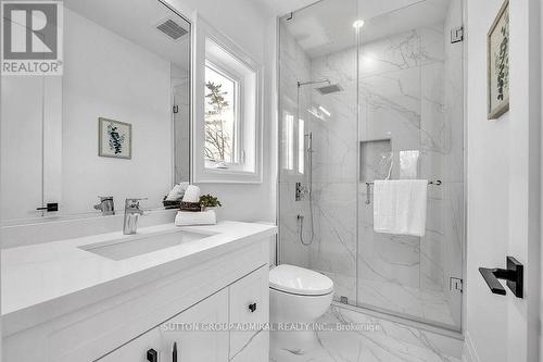 1377 Rometown Drive, Mississauga, ON - Indoor Photo Showing Bathroom