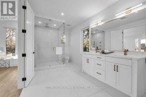 1377 Rometown Drive, Mississauga, ON - Indoor Photo Showing Bathroom