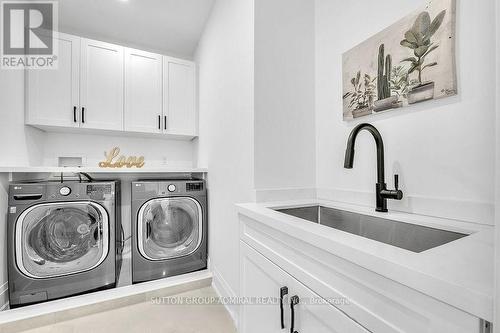1377 Rometown Drive, Mississauga, ON - Indoor Photo Showing Laundry Room